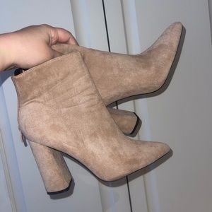 Suede like booties on thick heel